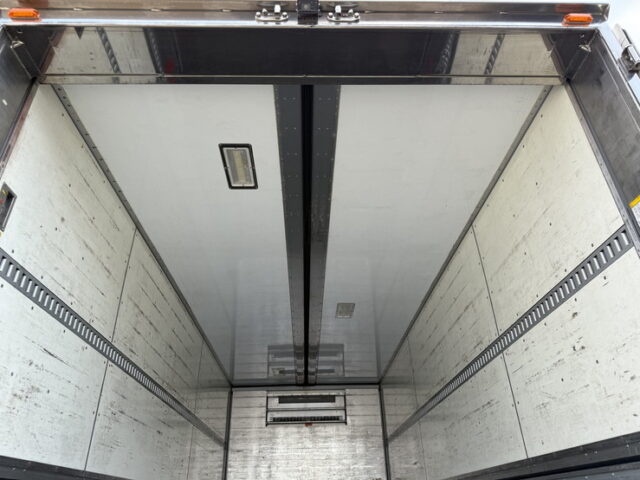 日野：レンジャープロ：冷凍ウィング：6200ワイド：ステンレス床：アルミホイール