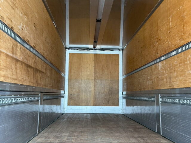 日野:17プロフィア:ハイルーフ:ウィング:メッキドア:アルミホイール:リア門口ステンレス