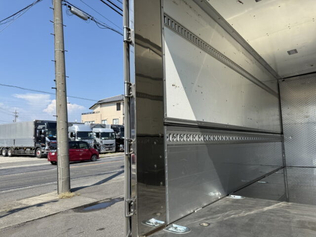 R3　日野　デュトロ　ワイドロング　アルミウィング　造りボディー　メッキ多数　