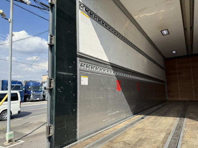 フォワード：ウィング：6700セミワイド：エアサス：90アオリ：6発ターボ：希少車