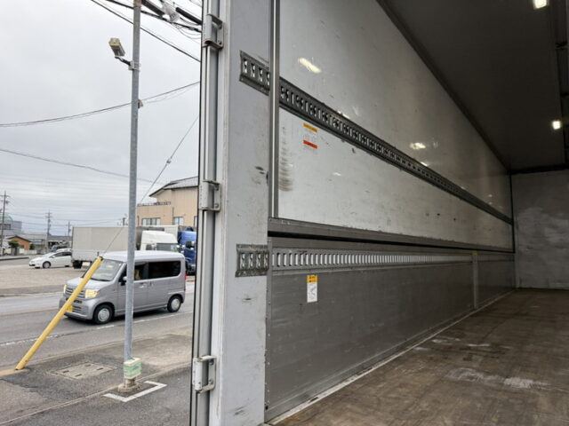 17スーパーグレート：ハイルーフ：ウィング：プレミアムラインエグゼクティブ：寝台メッキ