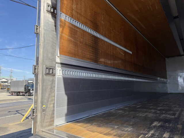 日野：17プロフィア：ハイルーフ：ウィング：リア門口ステンレス