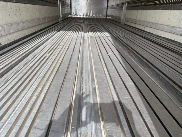 いすゞ：ギガ：冷凍ウィング：サブエンジン：ジョロ4キーストン：ステンレス多数