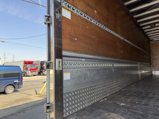 スーパーグレート：ウィング：アルミホイール：架装多数：国産エンジン：7速MT