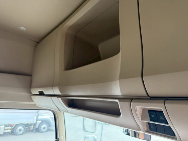 日野：17プロフィア：ハイルーフ：トレーラーヘッド：第5輪荷重11.500㎏：E13C