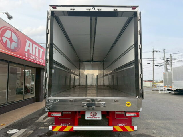 VOLVO：FH：グローブトロッター：ウィング：造りボディ：架装多数：高年式低走行