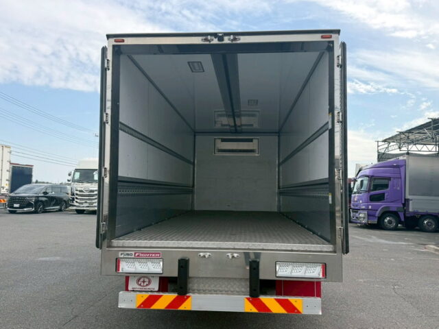 ファイター：冷凍ウィング：アルミシマ床：-30度設定：後輪エアサス：240馬力