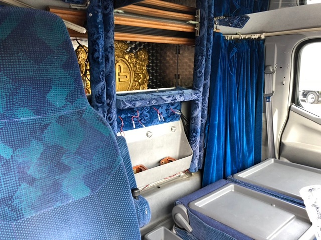 【289】三菱ふそう キャンター アルミウイング カスタム多数