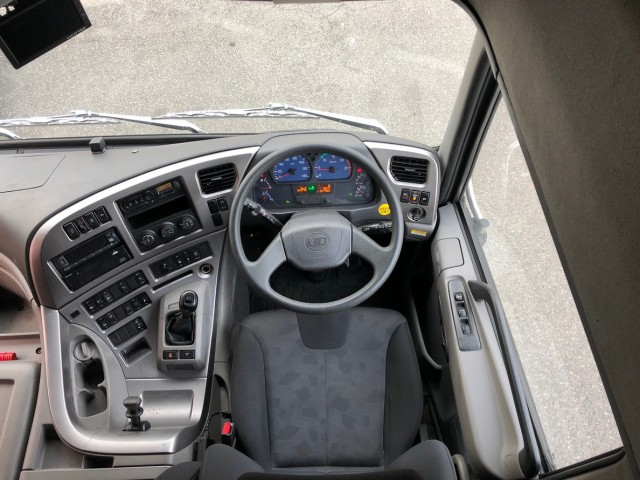 【469】UDトラックス　クオン　ウィング　10輪　ステンレス多数