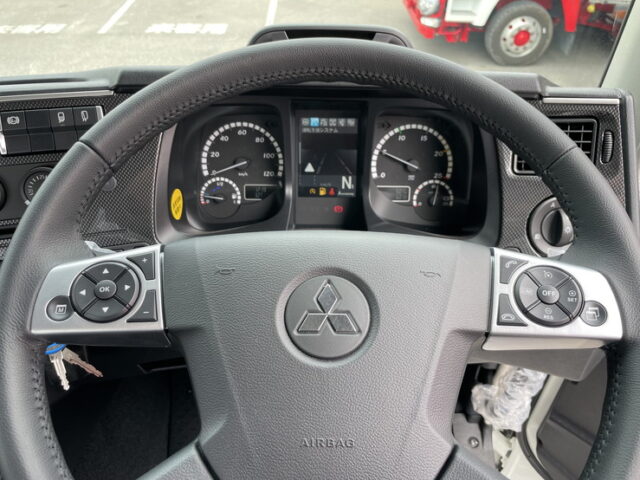 新品架装済　トレーラーヘッド　ハイルーフ　未使用　D尺　第5輪荷重11.500㎏　プレミアムライン