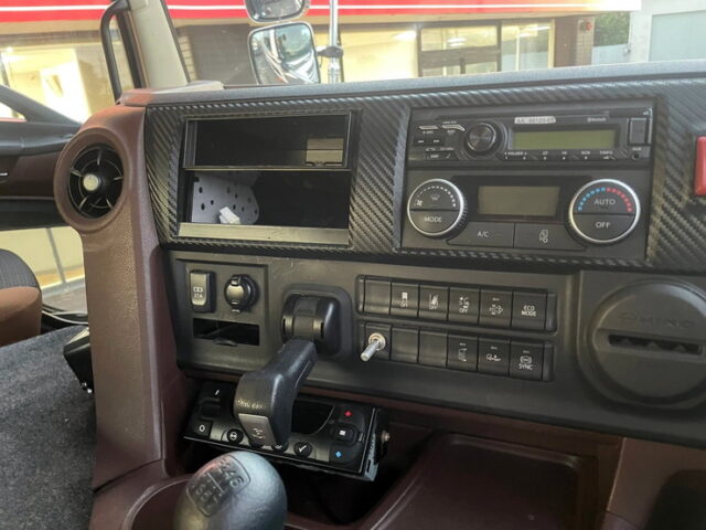 R1　プロフィア　冷凍バン　横扉　7MT　ステンレス多数