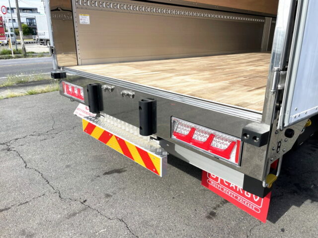 いすゞ　ギガ　登録済み未使用車　ハイルーフ　リア門工ステンレス　アルミホイール