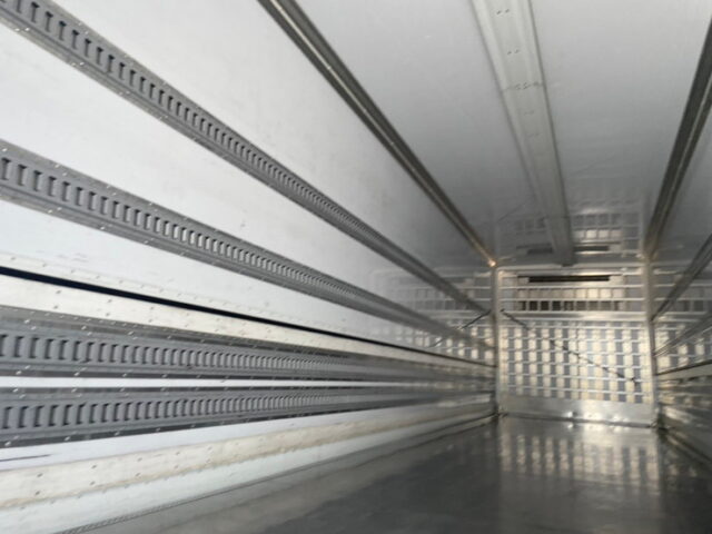 日野　17プロフィア　冷凍ウィング　ステンレス多数　菱重製冷凍機TDJS100DC