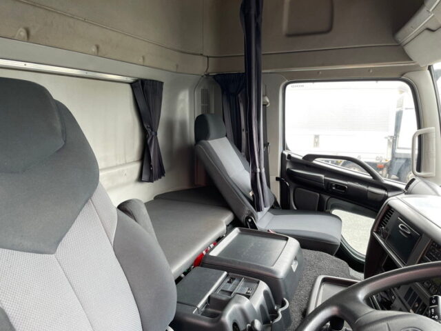 日野　プロフィア　ハイルーフ　ウィング　リア門口ステンレス　7速　E13Cエンジン