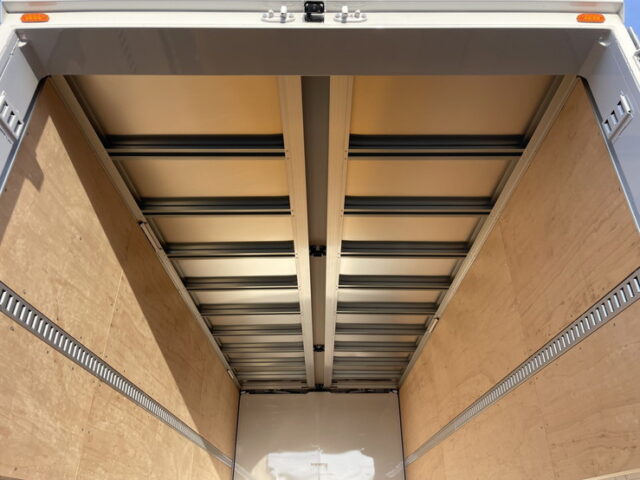 日野　17レンジャー　ウィング　6200ワイド　後輪エアサス　格納ゲート付　240馬力