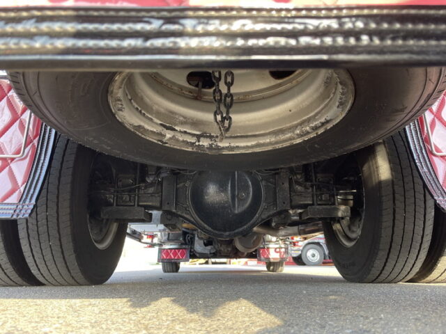 日野　デュトロ　4段クレーン　ラジコン　フックイン　前出しバンパー昇降機付き　ヒッチメンバー