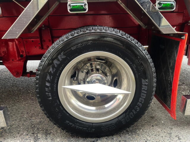 三菱ふそう　キャンター　平造りボディー　架装多数　電飾多数