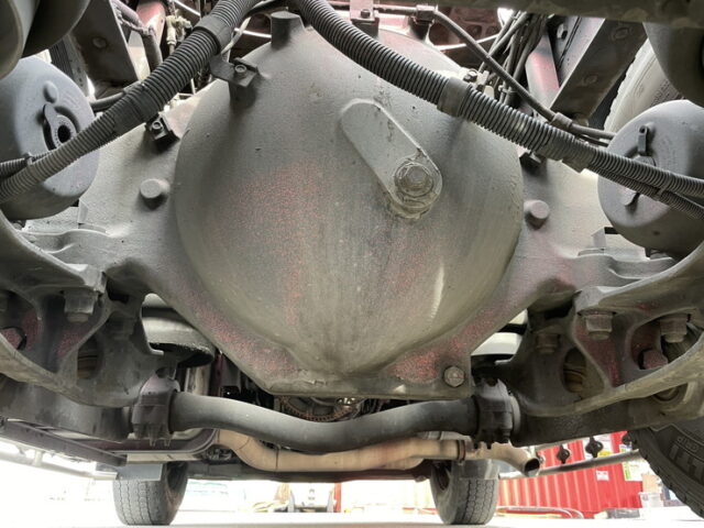 日野　プロフィア　ハイルーフ　トレーラーヘッド　架装多数　第5輪荷重8.900㎏　メッキホイール