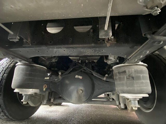 【826】H30　ギガ　4軸　ウィング　格納ゲート　7速MT　エアサス　走行距離10万km以下