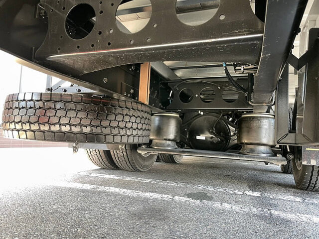 【942】R3　スーパーグレート　山田ボデー　平ボデーアルミブロック　木床　登録済未使用車