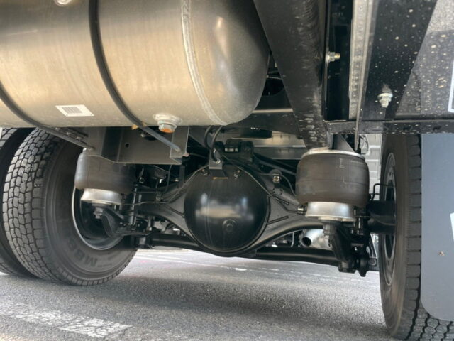 【1237】R4　17レンジャー　冷凍ウィング　6200ワイド　エアサス　未使用車　アルミシマ床　240馬力