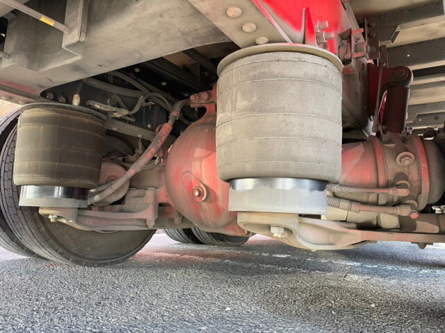 【1335】H27　プロフィア　ハイルーフ　ウィング　7速MT　木床　走行距離53万km