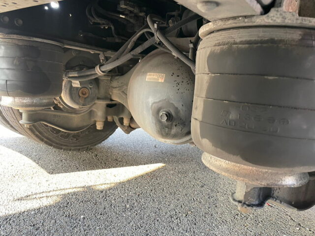 【1480】H27　ギガ　ハイルーフ　ウィング　木床　7速MT　380馬力　リア門口ステンレス