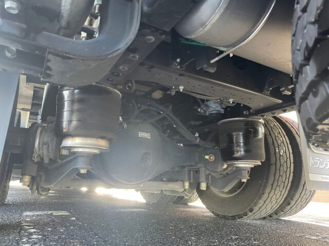 【1367】R3　ギガ　ハイルーフ　ウィング　新明和跳上ゲート　エアサス　低走行　リア門口ステンレス