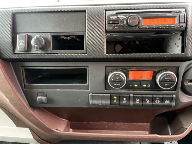 日野　17レンジャー　ハイルーフ　ウィング　ステンレス多数　6200ワイド　240馬力