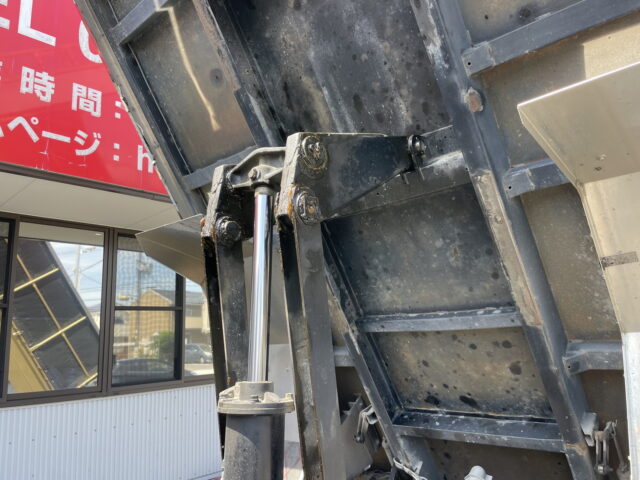 ふそう　ファイター　ダンプ　架装多数　メッキホイール　6発ターボ　240馬力