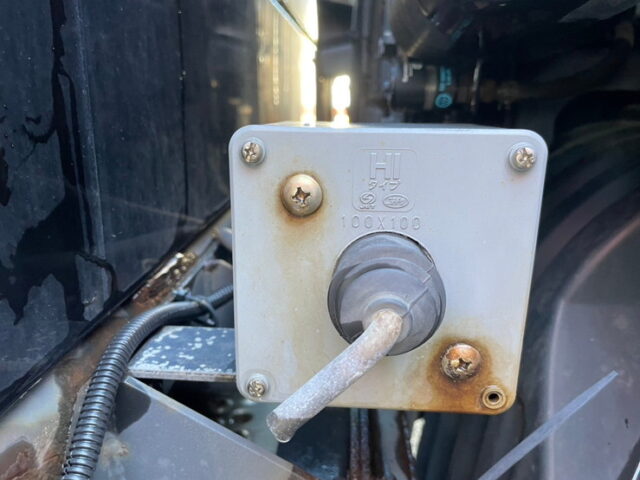 三菱ふそう　スーパーグレート　トレーラーヘッド　ハイルーフ　AT　ステンレスサイドバンパー