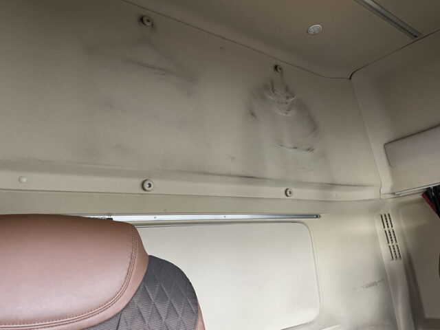 日野：17プロフィア：冷凍ウィング：7MT：リア門口ステンレス：サイドバンパーステンレス：ステンレス架装多数：メッキパーツ多数