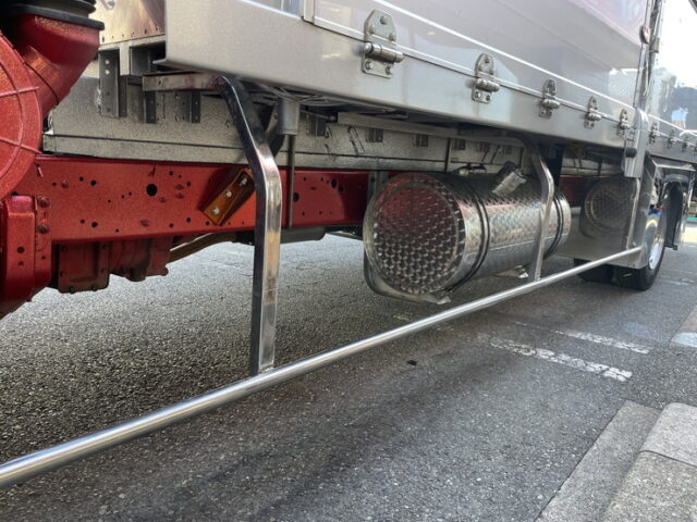 【委託販売車両】いすゞ：フォワード：205馬力：6MT：リア門口ステンレス：木床：ロケット：舟形バンパー：ステンレス多数　