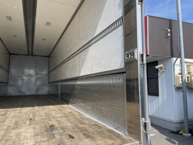 いすゞ：ギガ：ハイルーフ：ウィング：アルミホイール：スムーサー：木床