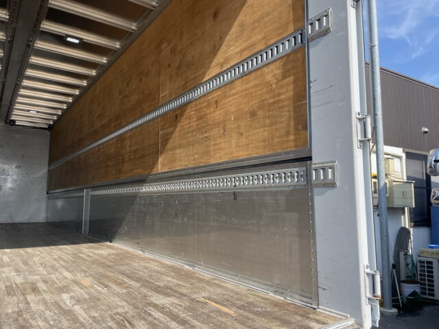 17スーパーグレート：ハイルーフ：ウィング：メッキ多数：アルミホイール