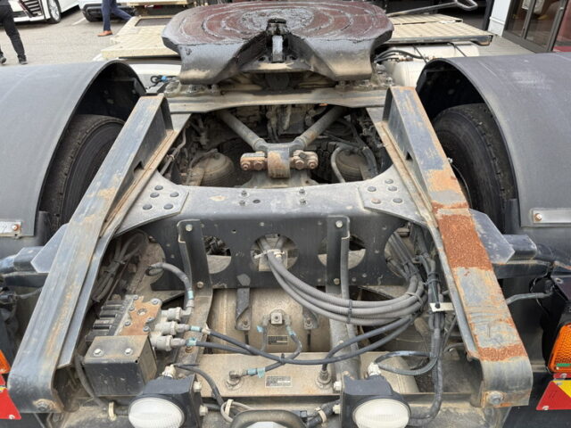 スーパーグレート：トレーラーヘッド：ハイキャブ：アルミホイール：エアサス