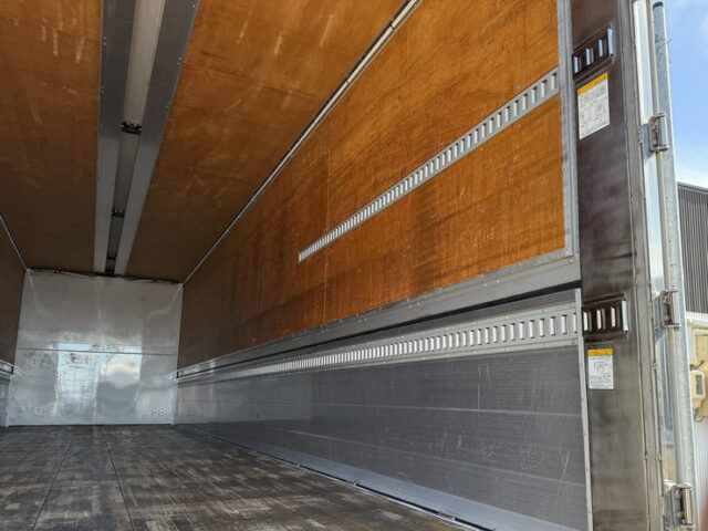 日野：17プロフィア：ハイルーフ：ウィング：リア門口ステンレス