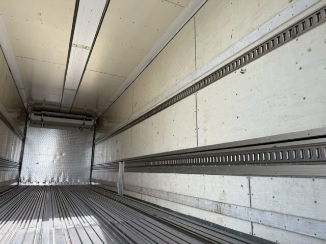 いすゞ：ギガ：冷凍ウィング：サブエンジン：ジョロ4キーストン：ステンレス多数