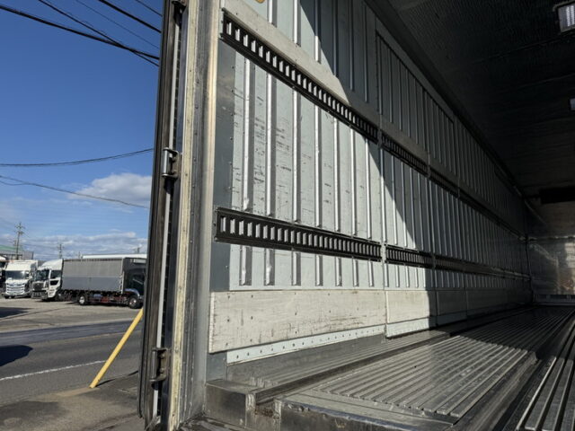 日野：プロフィア：冷凍バン：メッキ多数：サブエンジン：ジョロ4キーストン