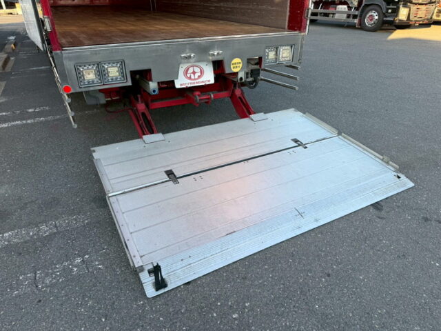 17スーパーグレート：ハイルーフ：ウィング：メッキ多数：アルミホイール：格納ゲート