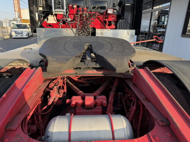 日野:プロフィア:ハイルーフ:トレーラーヘッド:メッキ多数:後輪エアサス:480馬力