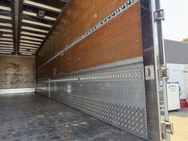 スーパーグレート：ウィング：アルミホイール：架装多数：国産エンジン：7速MT