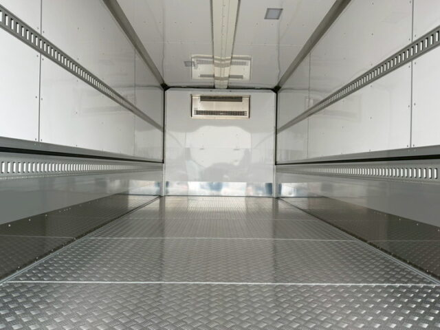 日野：17レンジャー：冷凍ウィング：アルミシマ床：-30度設定：6速MT：240馬力