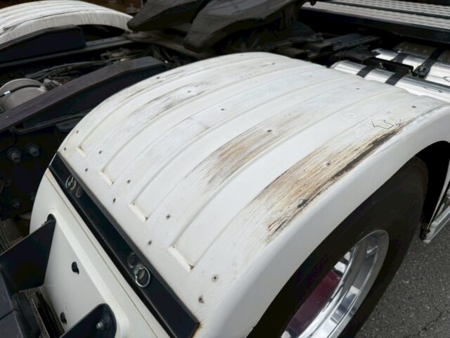 日野:17プロフィア:ハイルーフ:トレーラーヘッド:第5輪荷重11.500㎏:車検7月迄