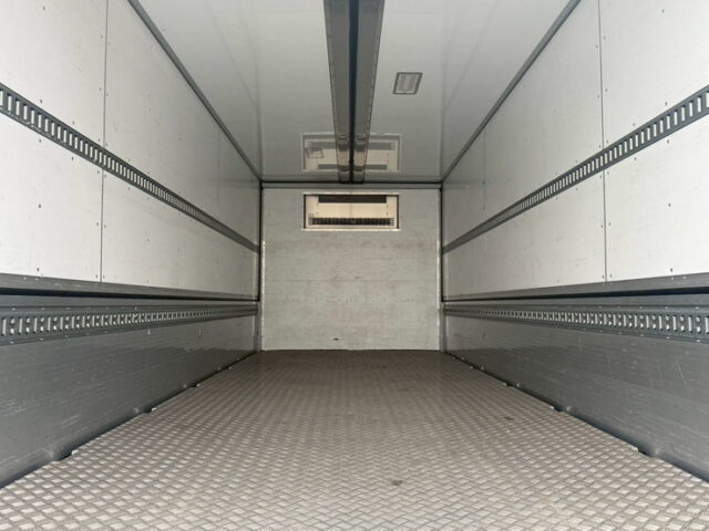 ファイター：冷凍ウィング：アルミシマ床：-30度設定：後輪エアサス：240馬力