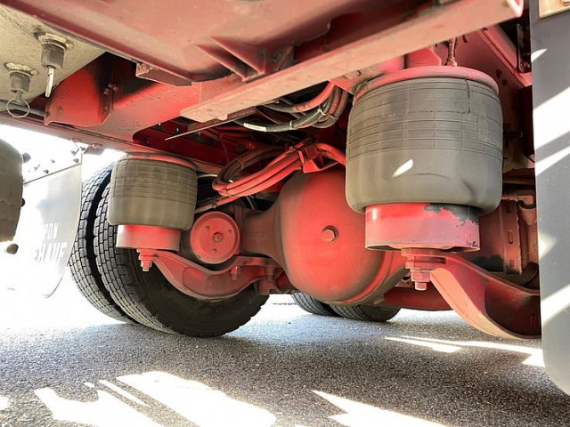 【534】UDトラックス　クオン　ハイルーフ　ウィング　ステンレス多数　ジョロダー4列