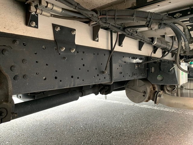 ★【556】ふそう　ファイター　ウィング　格納ゲート　板バネ　6200ワイド