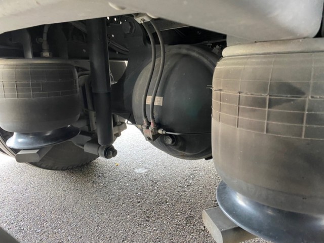 【565】H26　ファイター　ウィング　エアサス　格納ゲート