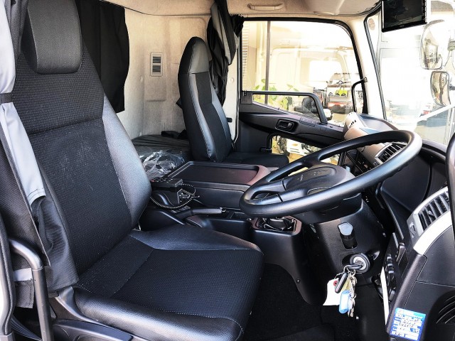 【373】ふそう　ファイター　ワイドウィング　エアサス