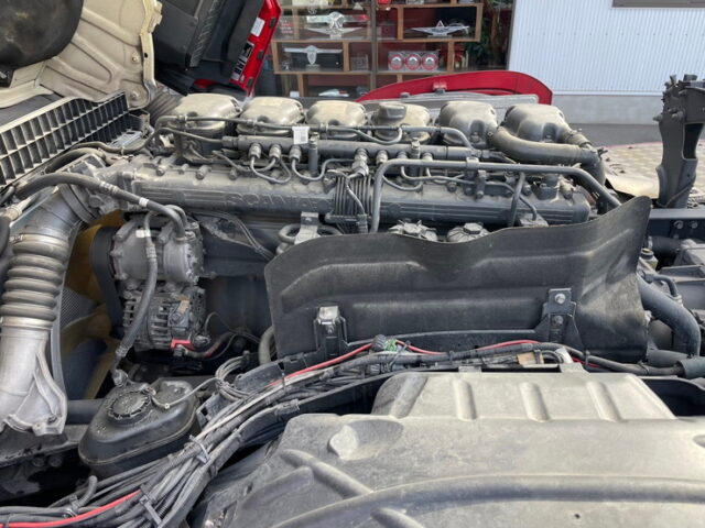 スカニア　R450　トレーラーヘッド　スライドカプラー　アルミホイール　ブタ鼻